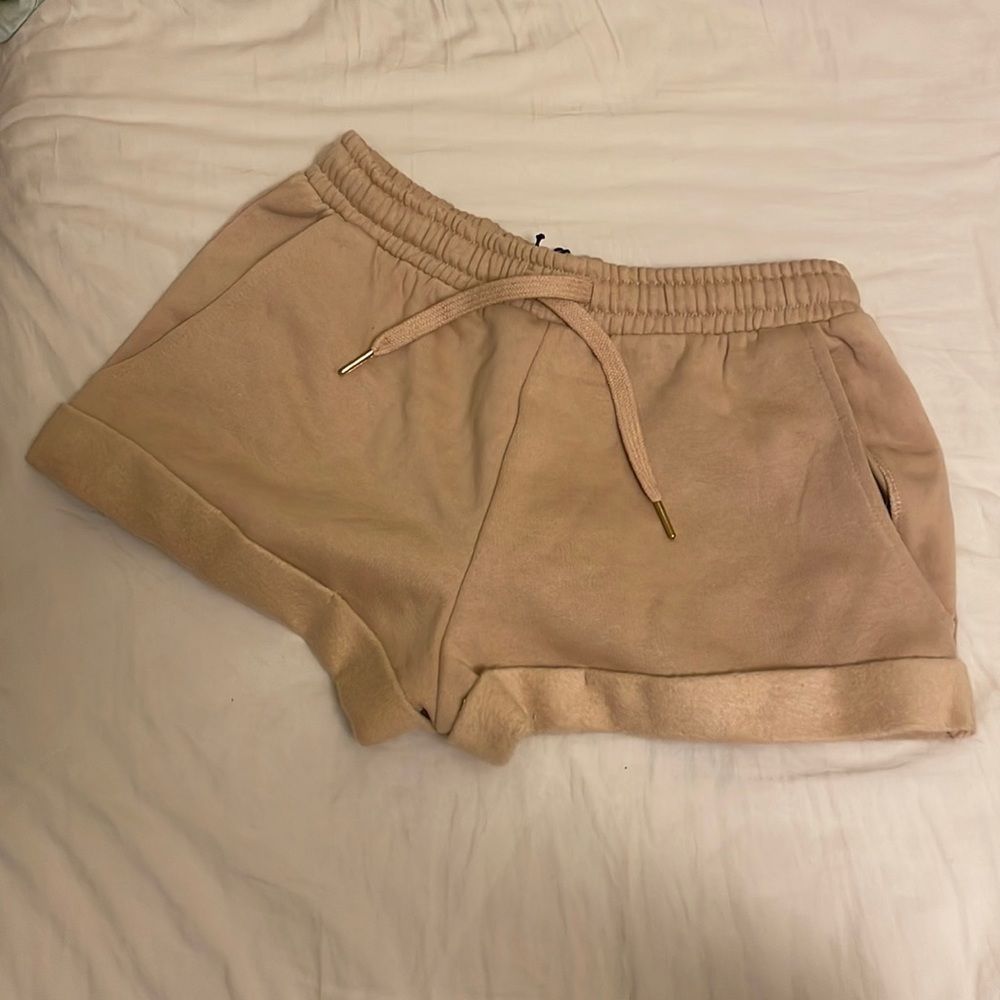 NWT WeWoreWhat tan shorts Size S